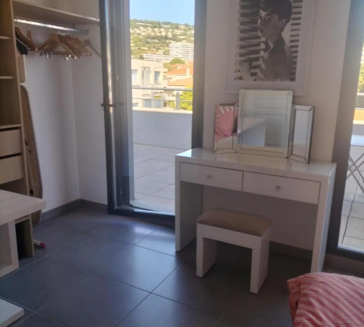 Suite Unique Cannes 0*,  França